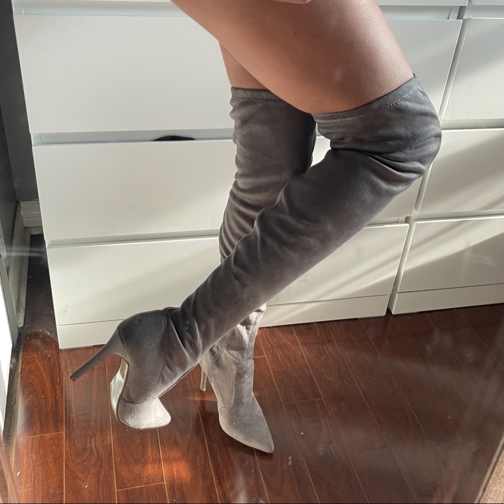 🚨SOLD🚨 Streetwear Society Knee High Boots
